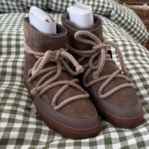 Inuikii Winter Boots NEW IN BOX